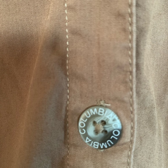 Columbia Women's shirt. Size medium. - Picture 3 of 6